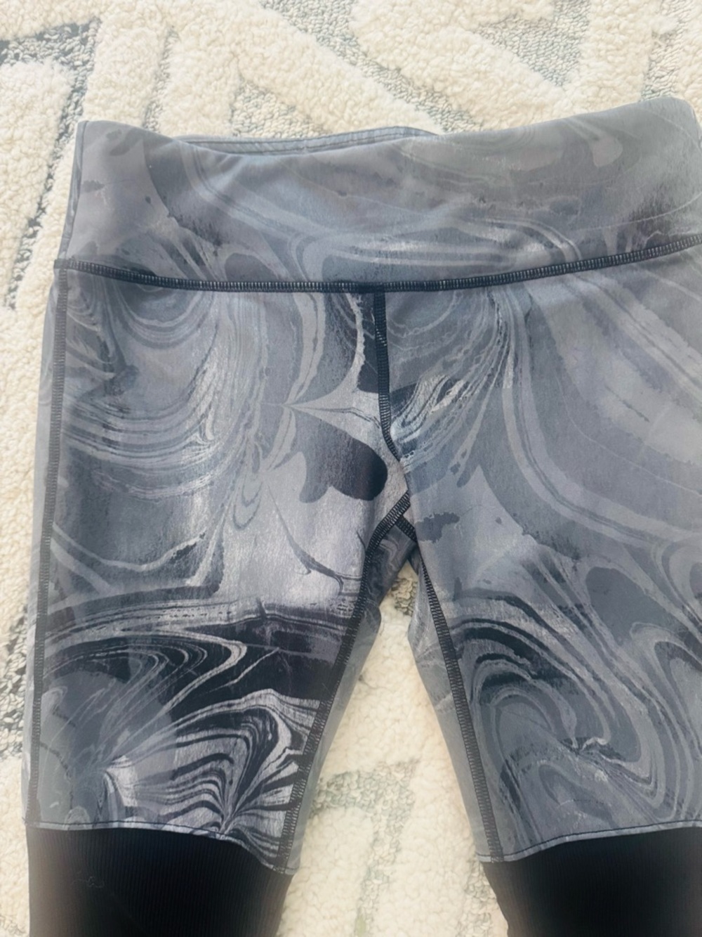 Alo Yoga Goddess Leggings Medium M Black Grey Marbled Vapor Ribbed Legwarmer - Picture 6 of 8